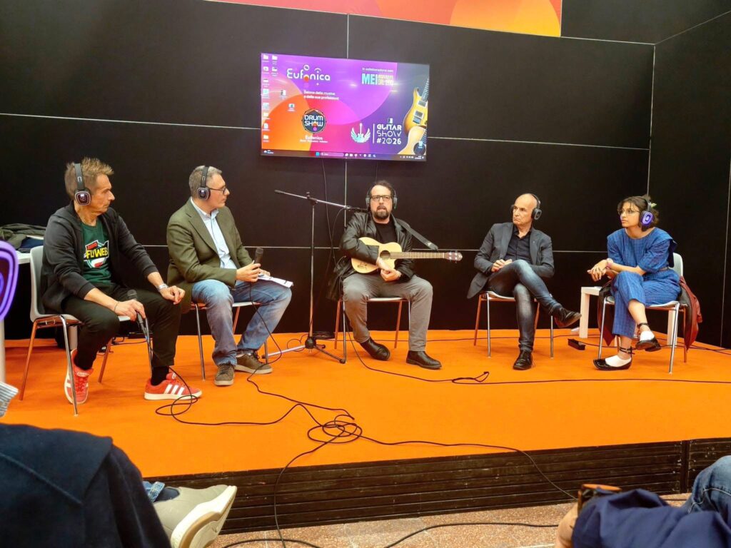 Napodano durante la presentazione di La musica è lavoro? a Eufonica